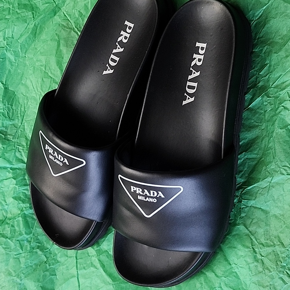 Prada Learher Slides - image 2